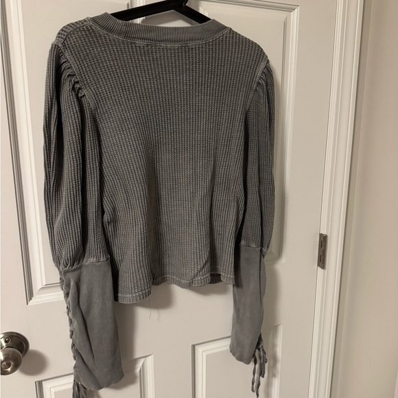 Free People One Stylish Gray Waffle Knit shirt - Picture 4 of 6